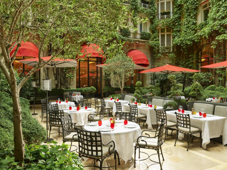 Hotel Plaza Athénée lança seus restaurantes de verão