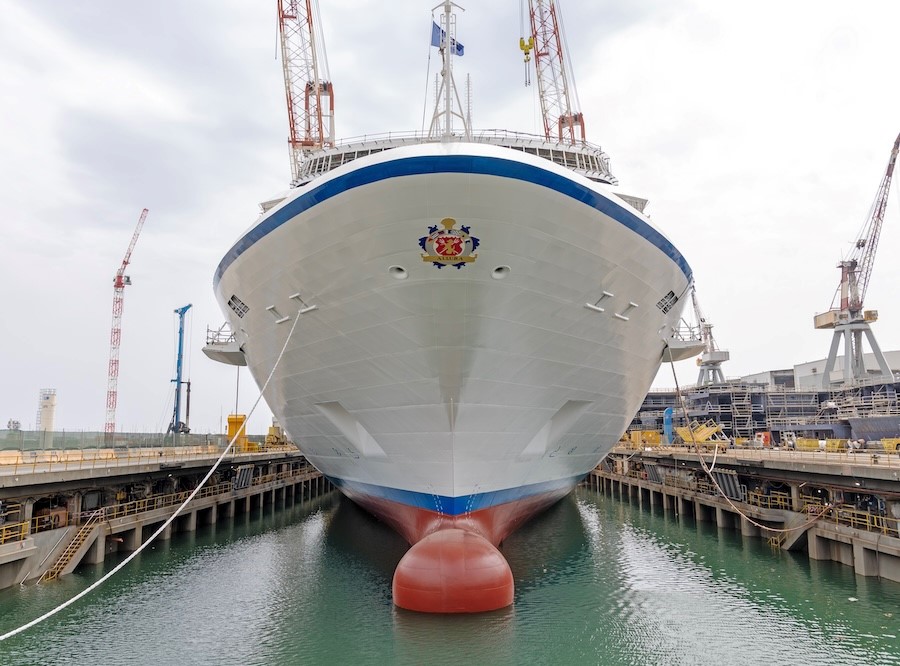 Oceania Cruises comemora a flutuação do navio Allura no estaleiro Fincantieri em Gênova, Itália