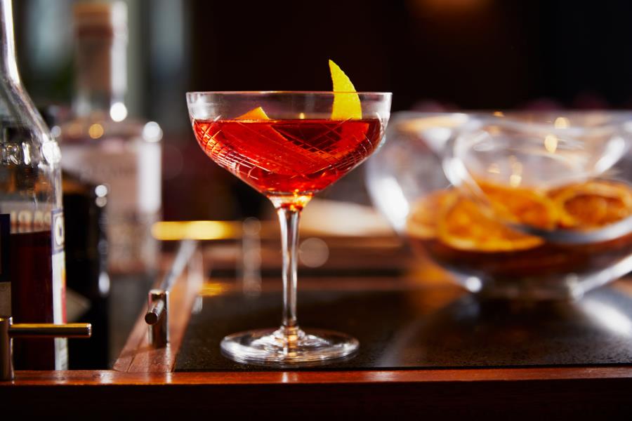 Bar 45 do Hotel 45 Park Lane apresenta Negroni ao redor do mundo para a Negroni Week 2025