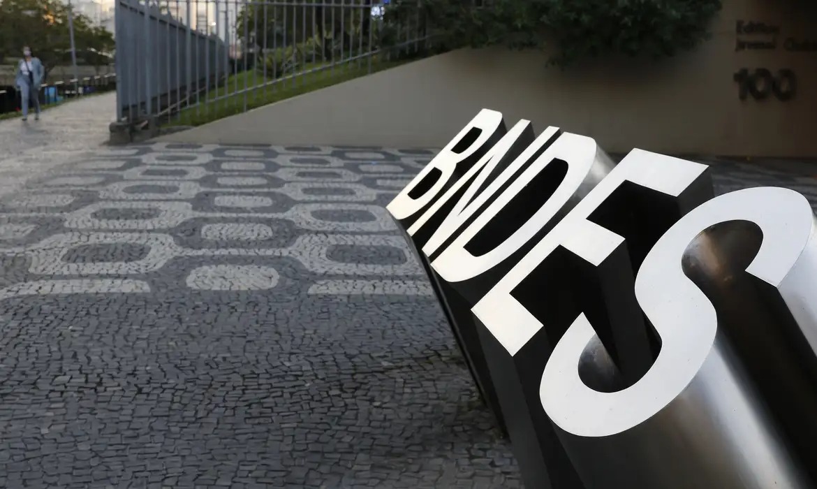 BNDES usará ao menos R$ 100 bi para financiar iniciativas ambientais