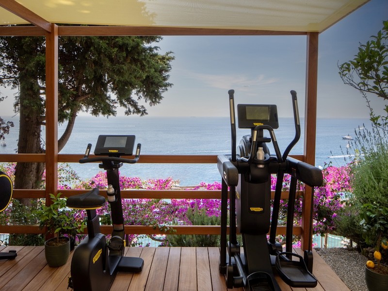 A Anantara Hotels & Resorts e a Technogym lançam parceria global para elevar bem-estar e fitness dos viajantes