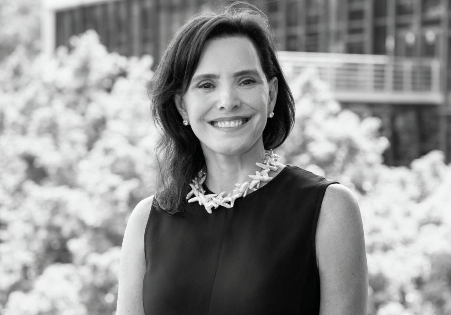 Andrea Pinheiro faz história à frente da Bienal e celebra a arte como emoção e transformação