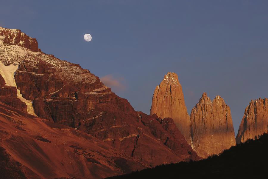 Fotógrafa brasileira registra algumas das mais remotas paisagens do mundo