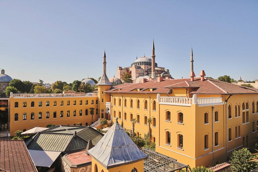 Entre palácios e horizontes, uma jornada única pela beleza inesquecível de Istambul