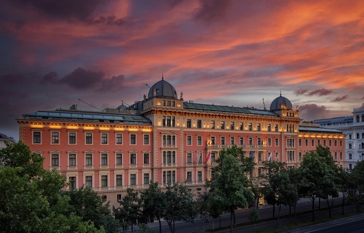 O Anantara Palais Hansen Vienna revela transformação glamourosa 