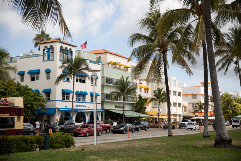 Descubra onde admirar arquitetura Art Déco em Miami Beach 