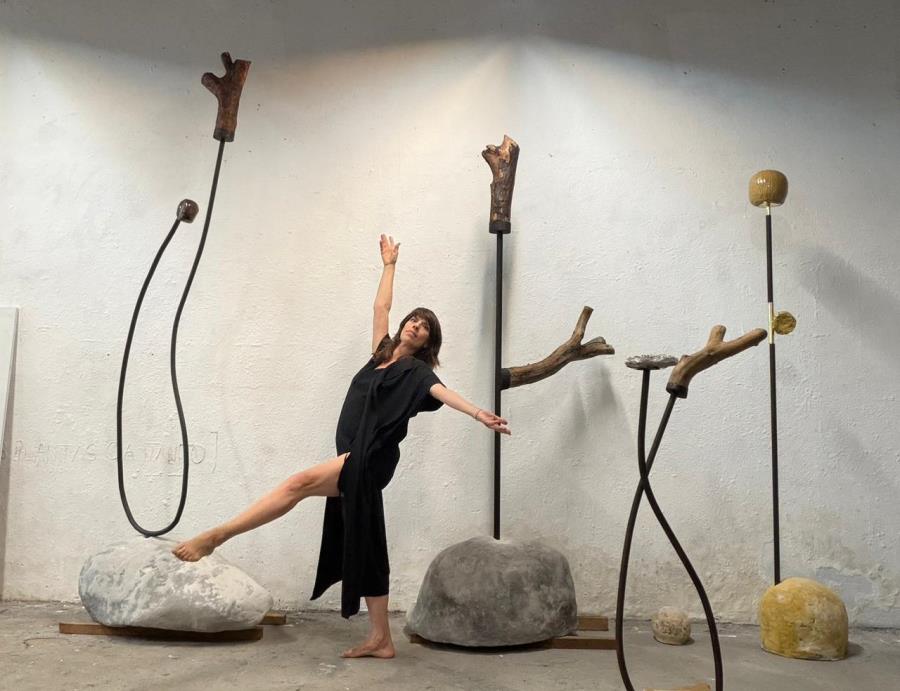 Elisa Stecca expande limites da escultura contemporânea na exposição Outra Dimensão