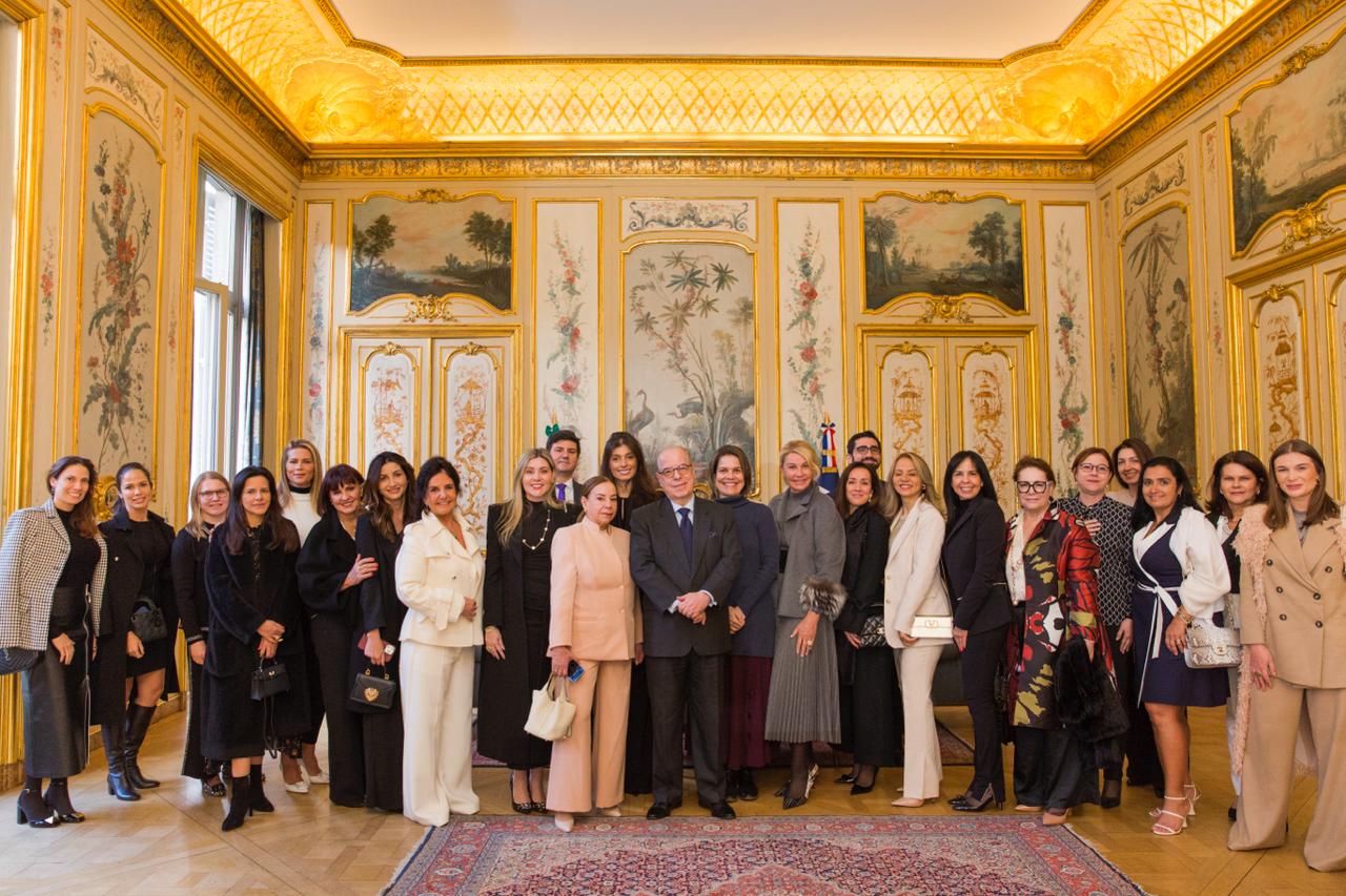 Empresárias são recebidas por embaixador do Brasil na França