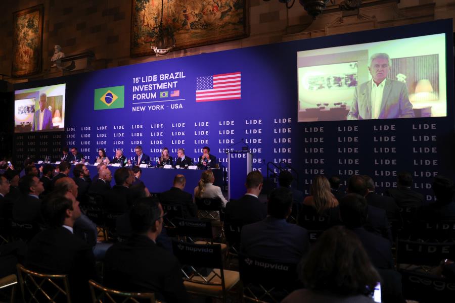 'O Brasil está de costas para o desenvolvimento', diz Ronaldo Caiado