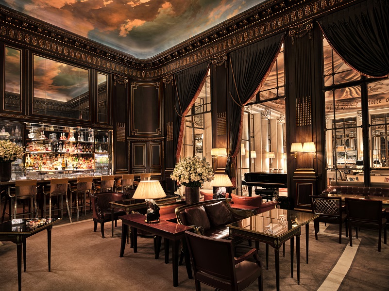 Bar 228 do Le Meurice reinventa clássicos para o Dia Mundial do Coquetel