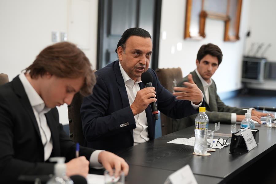 Felício Ramuth destaca papel da juventude na renovação política durante mentoring