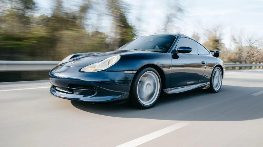 De vilão a clássico o Porsche 996 renasce nas garagens dos connoisseurs