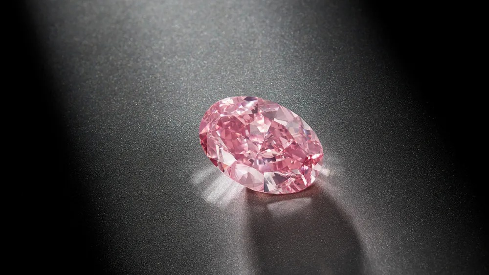 Anel de diamante rosa de 6,2 quilates pode arrecadar até US$ 15 milhões em leilão