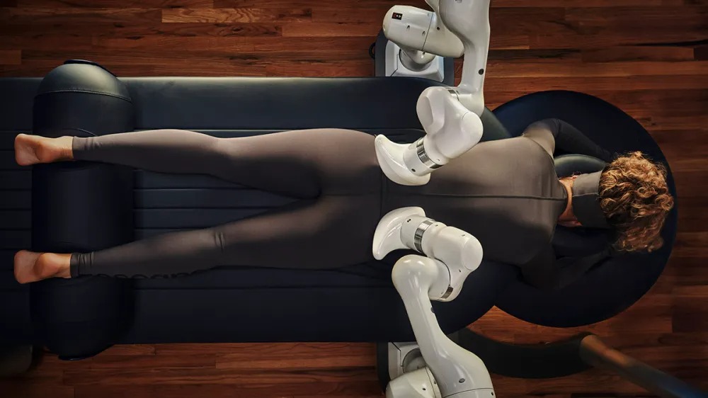 Agora você pode receber uma massagem de um robô neste luxuoso hotel de Nova York