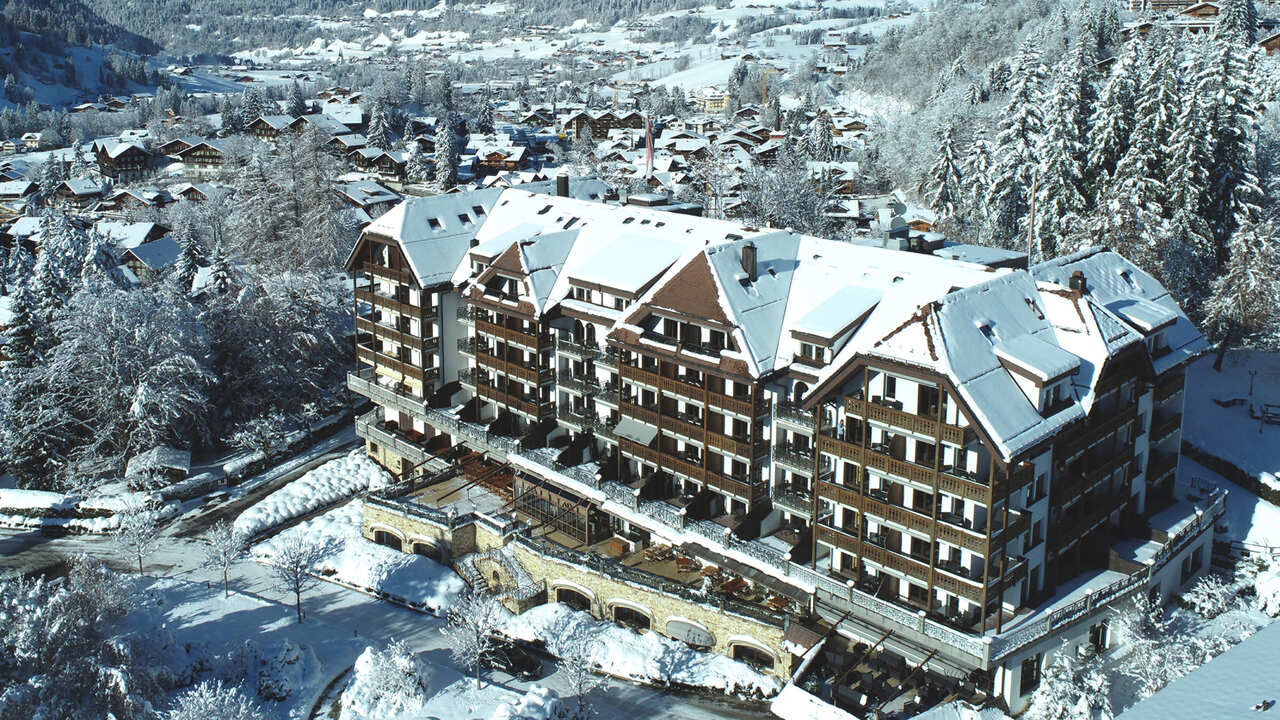 Four Seasons passa a administrar o icônico Park Gstaad Hotel nos Alpes Suíços  