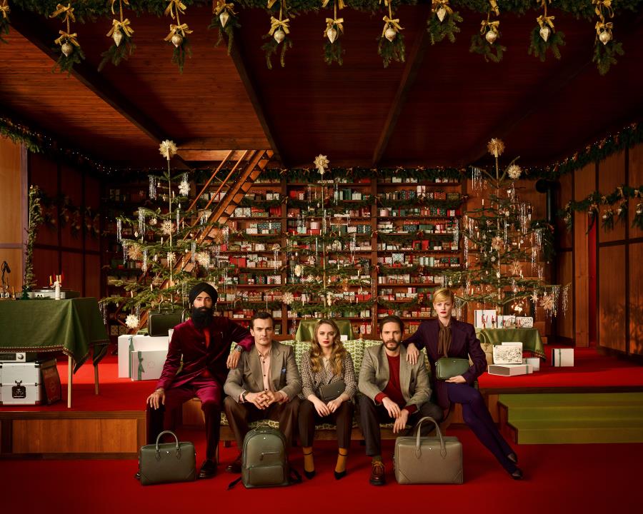 Montblanc celebra a magia das festas com campanha estrelada e guia de presentes para momentos que ficam