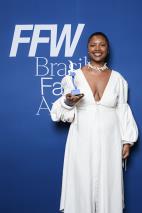 Beauty Artist do Ano_ Mika Safro