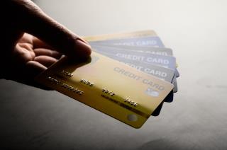 close-up-images-multiple-credit-card-handsets