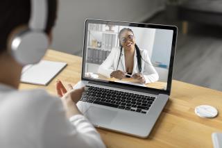 close-up-women-video-calling