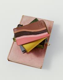 LOEWE_FW25_PRECO_ONLINE_STORIES_HIGH_SUMMER_STILL_LIFE_sRGB_CROPPED_4X5_18